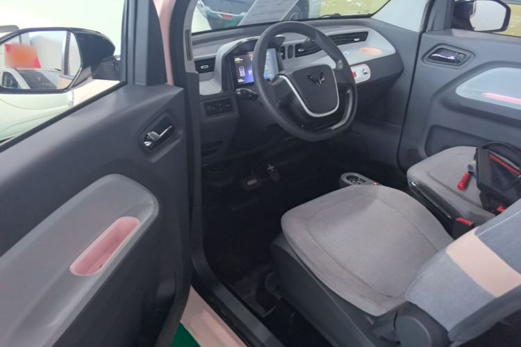 Used Wuling Hongguang MINIEV 2021 Macaron Sandwich Model 170 km Lithium Ternary Driver Seat