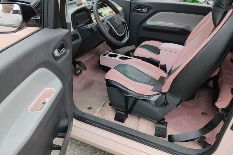 Used Wuling Hongguang MINIEV 2021 Macaron Fashion Model Lithium Iron Phosphate Driver Seat