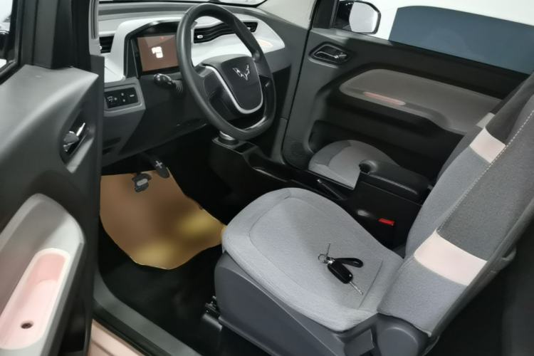 Used Wuling Hongguang MINIEV 2021 Macaron Premium Model – Lithium Iron Phosphate Driver Seat