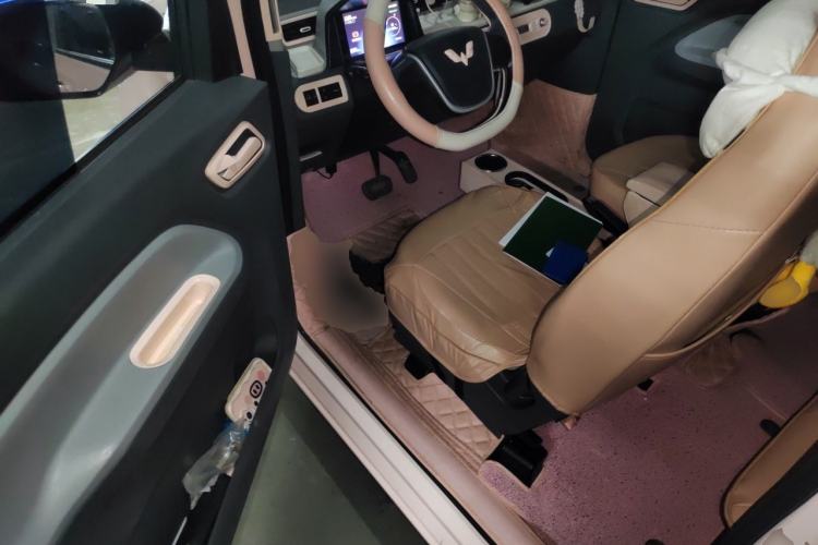 Used Wuling Hongguang MINIEV 2021 Macaron Premium Model – Lithium Iron Phosphate Driver Seat