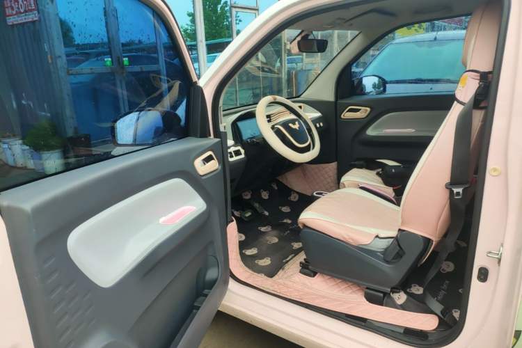 Used Wuling Hongguang MINIEV 2021 Macaron Premium Model – Lithium-NMC Driver Seat