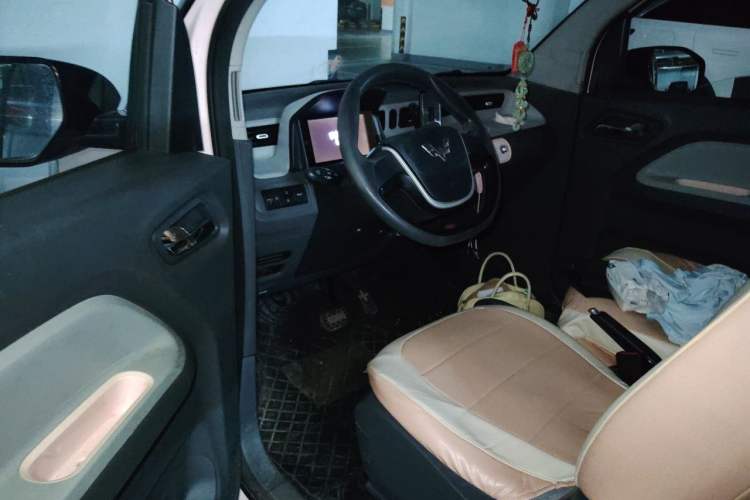 Used Wuling Hongguang MINIEV 2021 Macaron Fashion Edition Lithium-Ion Battery Driver Seat