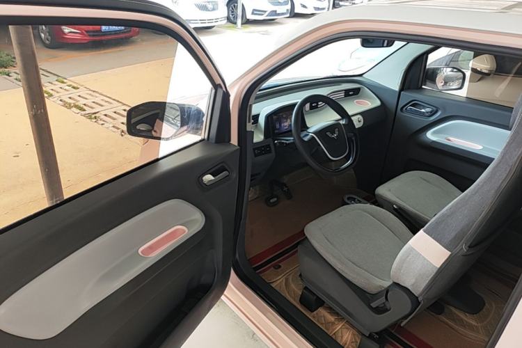 Used Wuling Hongguang MINIEV 2021 Macaron Fashion Edition Lithium-Ion Battery Driver Seat