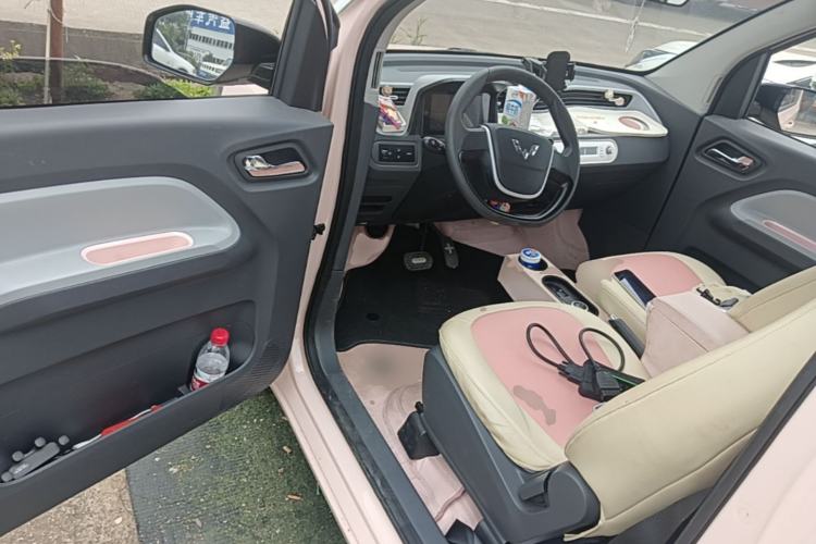 Used Wuling Hongguang MINIEV 2021 Macaron Fashion Edition Lithium-Ion Battery Driver Seat