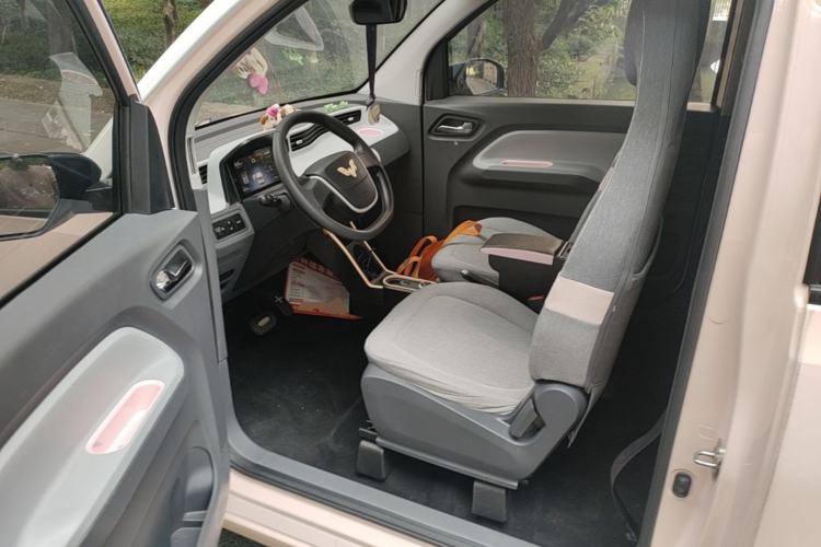 Used Wuling Hongguang MINIEV 2021 Macaron Fashion Edition Lithium-Ion Battery Driver Seat