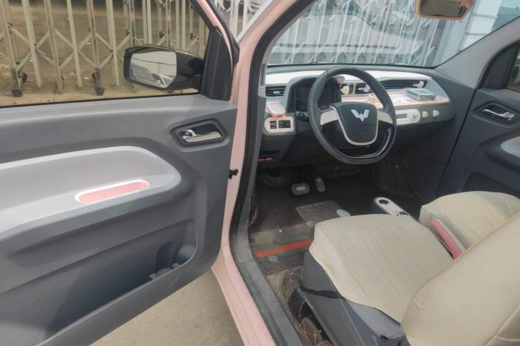 Used Wuling Hongguang MINIEV 2021 Macaron Premium Model – Lithium-NMC Driver Seat