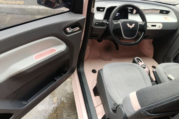 Used Wuling Hongguang MINIEV 2021 Macaron Premium Model – Lithium-NMC Driver Seat