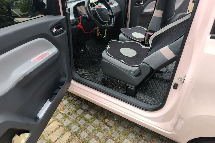 Used Wuling Hongguang MINIEV 2021 Macaron Premium Model – Lithium-NMC Driver Seat