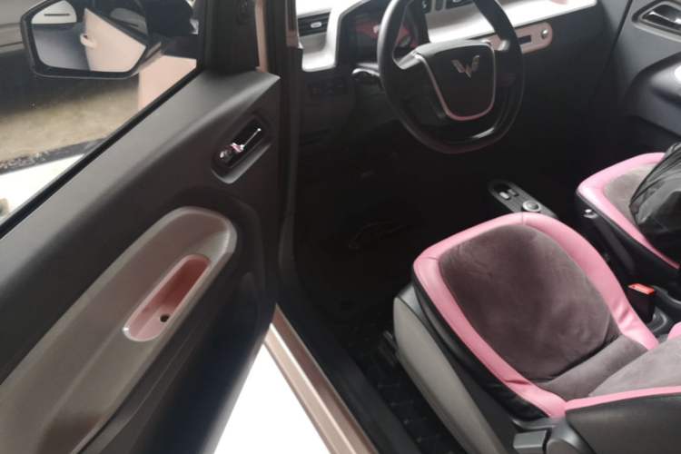 Used Wuling Hongguang MINIEV 2021 Macaron Premium Model – Lithium Iron Phosphate Driver Seat