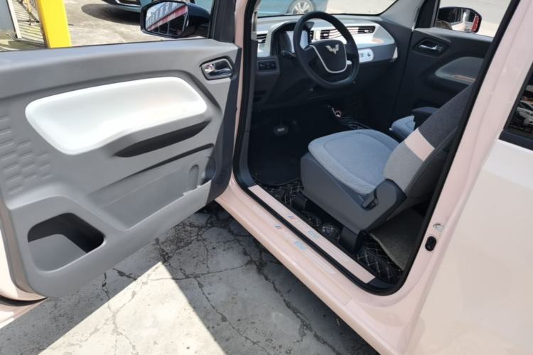 Used Wuling Hongguang MINIEV 2021 Macaron Premium Model – Lithium Iron Phosphate Driver Seat