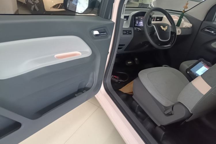 Used Wuling Hongguang MINIEV 2021 Macaron Premium Model – Lithium Iron Phosphate Driver Seat