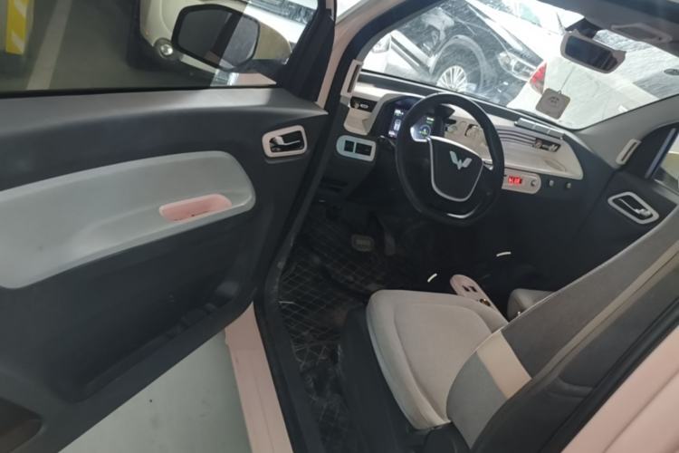 Used Wuling Hongguang MINIEV 2021 Macaron Fashion Model Lithium Iron Phosphate Driver Seat