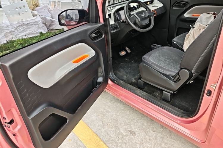 Used Wuling Hongguang MINIEV 2021 Macaron Fashion Edition Lithium-Ion Battery Driver Seat