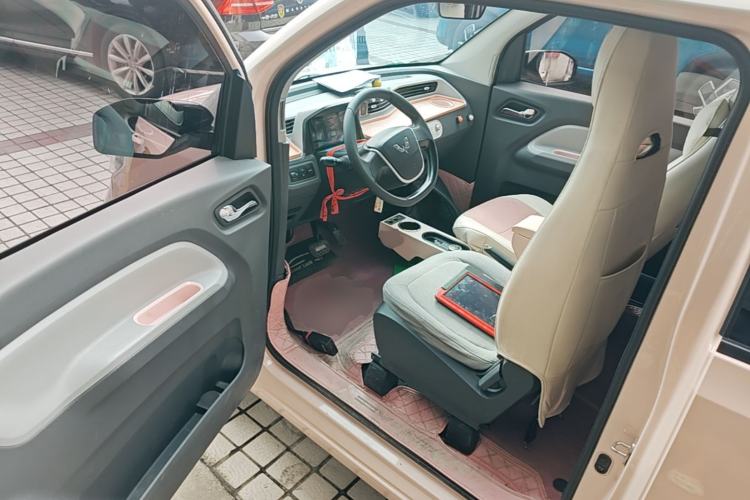Used Wuling Hongguang MINIEV 2021 Macaron Premium Model – Lithium Iron Phosphate Driver Seat