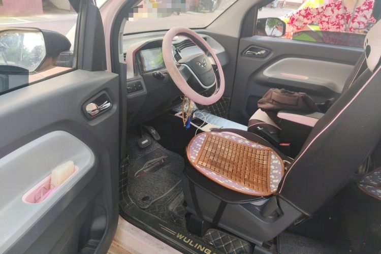 Used Wuling Hongguang MINIEV 2021 Macaron Premium Model – Lithium Iron Phosphate Driver Seat