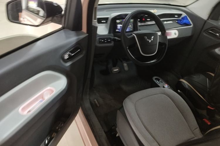 Used Wuling Hongguang MINIEV 2021 Macaron Premium Model – Lithium Iron Phosphate Driver Seat