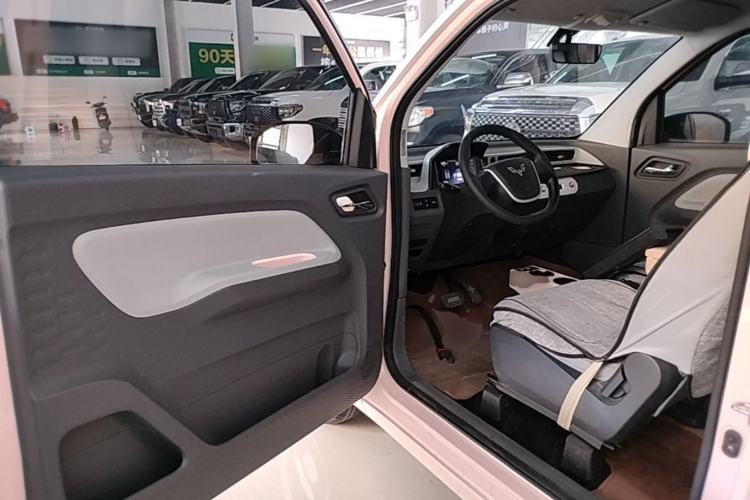 Used Wuling Hongguang MINIEV 2021 Macaron Premium Model – Lithium Iron Phosphate Driver Seat