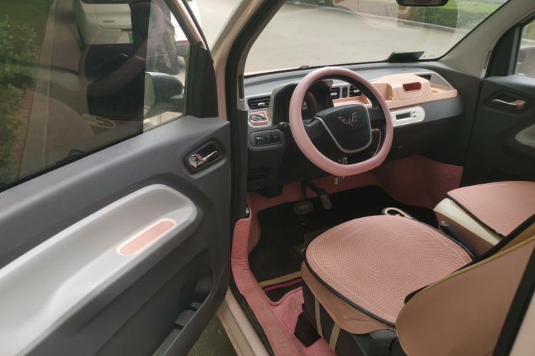 Used Wuling Hongguang MINIEV 2021 Macaron Premium Model – Lithium Iron Phosphate Driver Seat