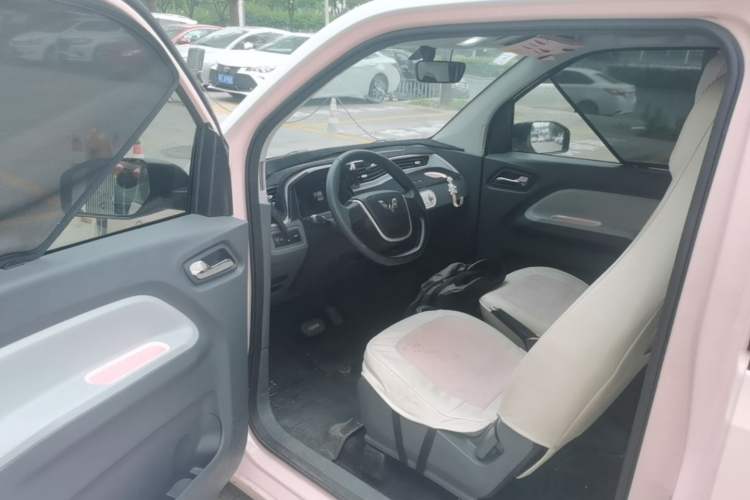 Used Wuling Hongguang MINIEV 2021 Macaron Premium Model – Lithium Iron Phosphate Driver Seat