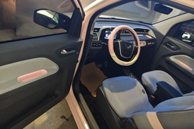 Used Wuling Hongguang MINIEV 2021 Macaron Premium Model – Lithium Iron Phosphate Driver Seat