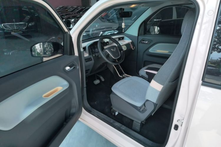 Used Wuling Hongguang MINIEV 2021 Macaron Premium Model – Lithium Iron Phosphate Driver Seat