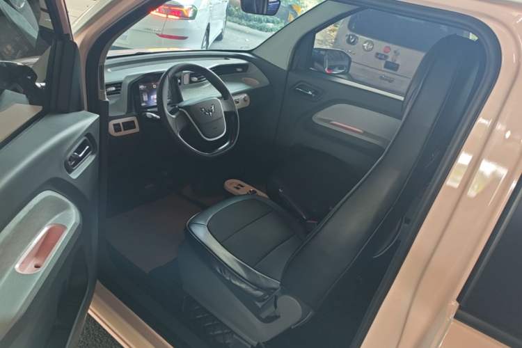 Used Wuling Hongguang MINIEV 2021 Macaron Premium Model – Lithium Iron Phosphate Driver Seat