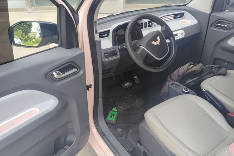 Used Wuling Hongguang MINIEV 2021 Macaron Fashion Model Lithium Iron Phosphate Driver Seat