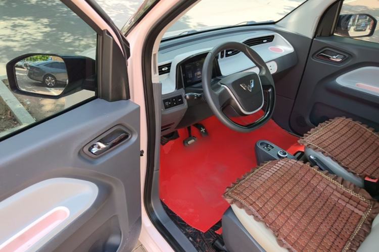 Used Wuling Hongguang MINIEV 2021 Macaron Premium Model – Lithium Iron Phosphate Driver Seat