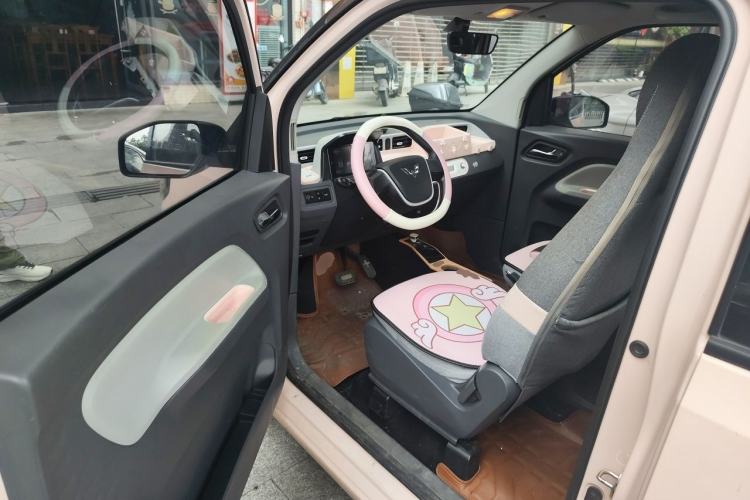 Used Wuling Hongguang MINIEV 2021 Macaron Fashion Model Lithium Iron Phosphate Driver Seat