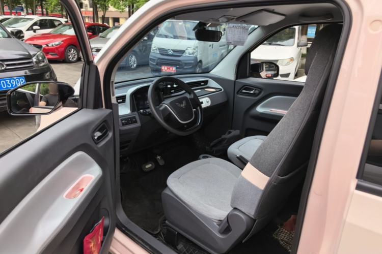 Used Wuling Hongguang MINIEV 2021 Macaron Premium Model – Lithium Iron Phosphate Driver Seat