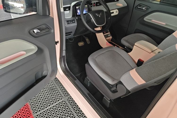 Used Wuling Hongguang MINIEV 2021 Macaron Premium Model – Lithium Iron Phosphate Driver Seat