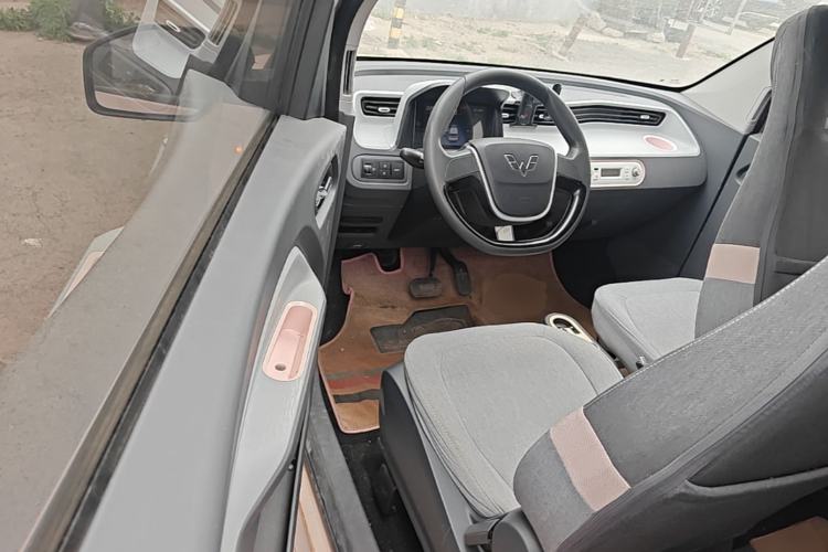 Used Wuling Hongguang MINIEV 2021 Macaron Fashion Model Lithium Iron Phosphate Driver Seat