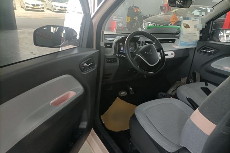Used Wuling Hongguang MINIEV 2021 Macaron Premium Model – Lithium Iron Phosphate Driver Seat