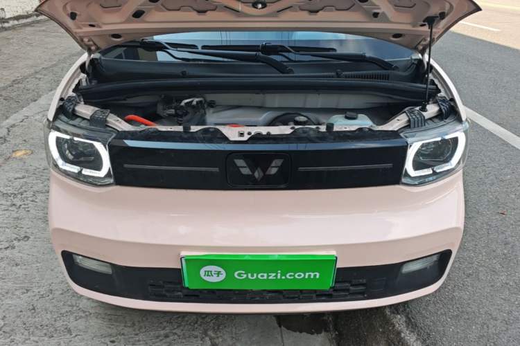 Used Wuling Hongguang MINIEV 2021 Macaron Fashion Model Lithium Iron Phosphate Engine Bay