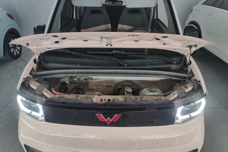 Used Wuling Hongguang MINIEV 2021 Macaron Premium Model – Lithium Iron Phosphate Engine Bay