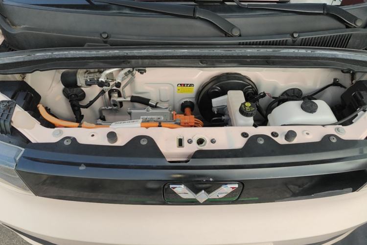 Used Wuling Hongguang MINIEV 2021 Macaron Sandwich Model 170 km Lithium Ternary Engine Bay