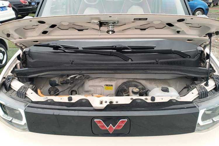 Used Wuling Hongguang MINIEV 2021 Macaron Premium Model – Lithium Iron Phosphate Engine Bay