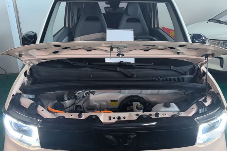 Used Wuling Hongguang MINIEV 2021 Macaron Sandwich Model 170 km Lithium Ternary Engine Bay