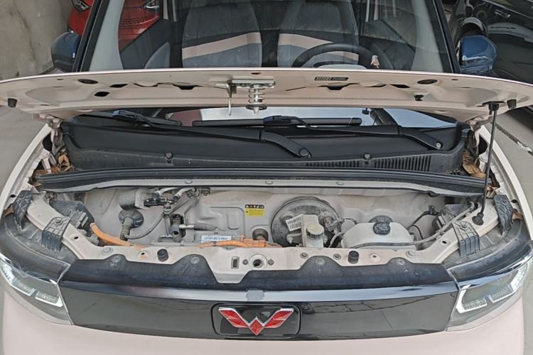 Used Wuling Hongguang MINIEV 2021 Macaron Premium Model – Lithium-NMC Engine Bay