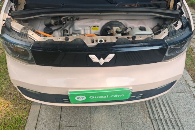 Used Wuling Hongguang MINIEV 2021 Macaron Fashion Model Lithium Iron Phosphate Engine Bay