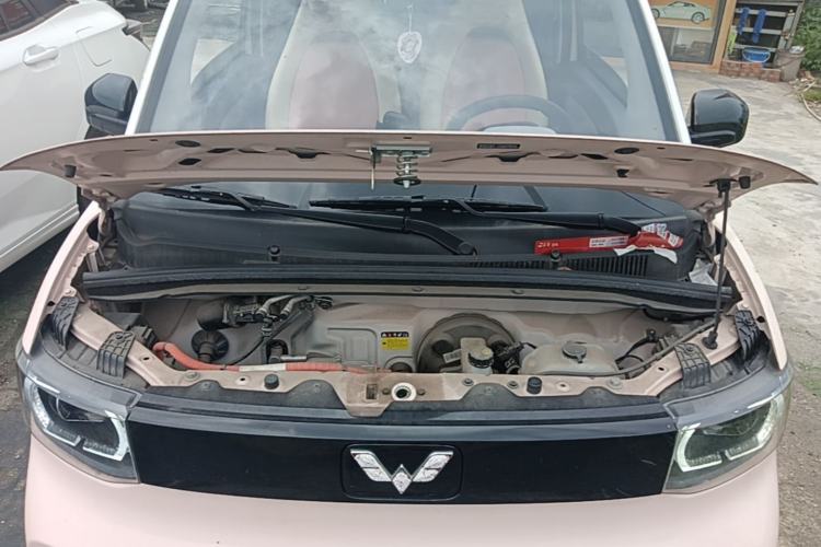 Used Wuling Hongguang MINIEV 2021 Macaron Fashion Edition Lithium-Ion Battery Engine Bay