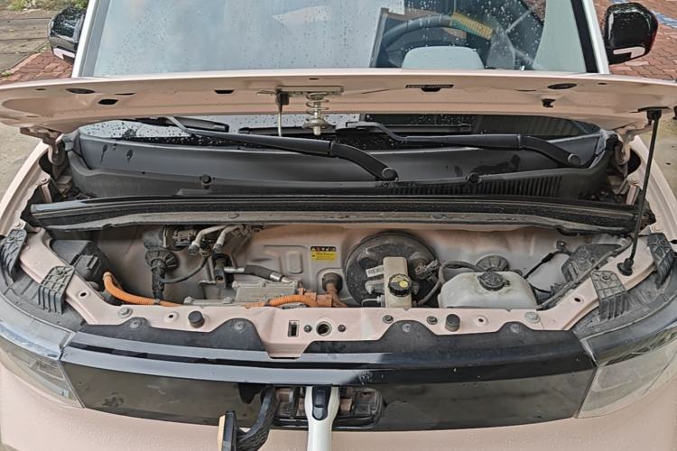 Used Wuling Hongguang MINIEV 2021 Macaron Premium Model – Lithium Iron Phosphate Engine Bay