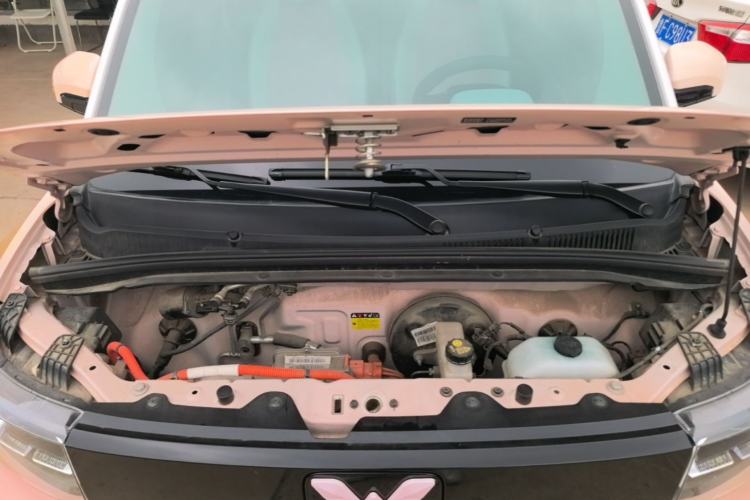 Used Wuling Hongguang MINIEV 2021 Macaron Fashion Model Lithium Iron Phosphate Engine Bay