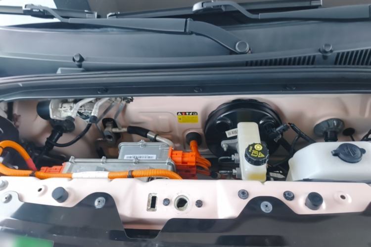 Used Wuling Hongguang MINIEV 2021 Macaron Premium Model – Lithium Iron Phosphate Engine Bay