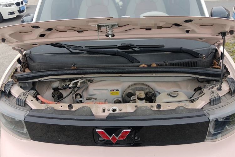 Used Wuling Hongguang MINIEV 2021 Macaron Fashion Model Lithium Iron Phosphate Engine Bay