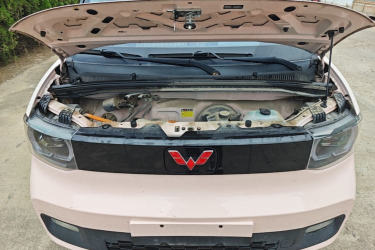 Used Wuling Hongguang MINIEV 2021 Macaron Fashion Edition Lithium-Ion Battery Engine Bay