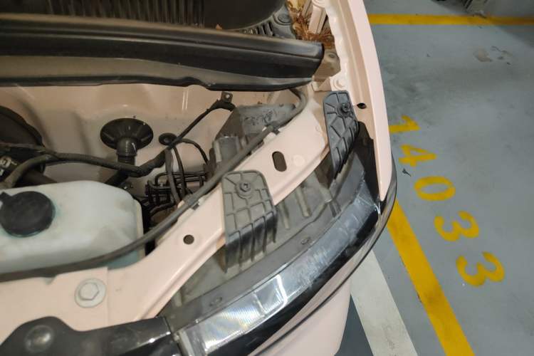 Used Wuling Hongguang MINIEV 2021 Macaron Premium Model – Lithium Iron Phosphate Engine Bay Left
