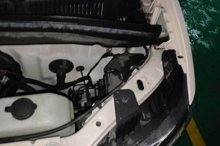 Used Wuling Hongguang MINIEV 2021 Macaron Premium Model – Lithium Iron Phosphate Engine Bay Left