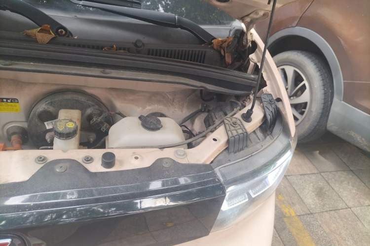 Used Wuling Hongguang MINIEV 2021 Macaron Premium Model – Lithium-NMC Engine Bay Left