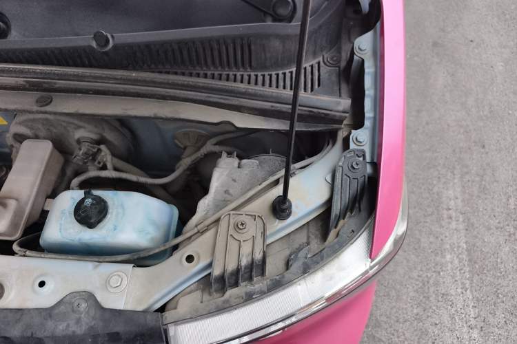 Used Wuling Hongguang MINIEV 2021 Macaron Premium Model – Lithium-NMC Engine Bay Left